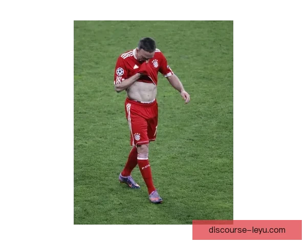 法甲里昂俱乐部最新动态与未来布局解析聚焦球队重建与转会策略全景观察