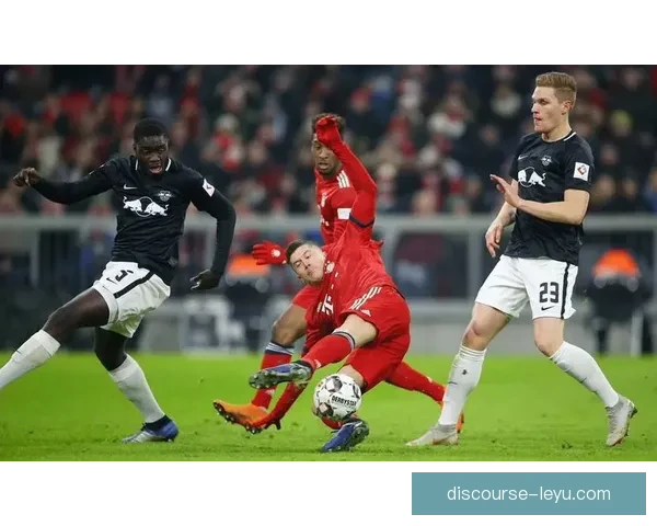 豪门对决引爆联赛焦点新星闪耀赛场改写争冠格局今夜激情上演全城