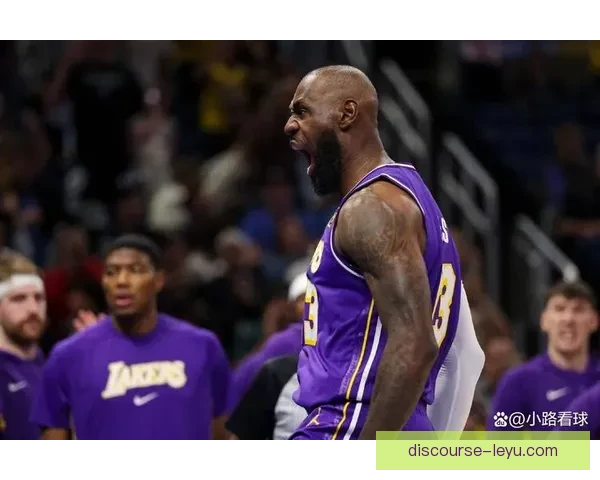 湖人逆转勇士再创连胜纪录詹姆斯状态火热引关注