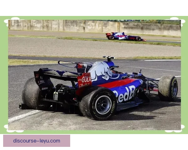 F1赛季最新动向：梅赛德斯与红牛激烈角逐，赛道上风云变幻