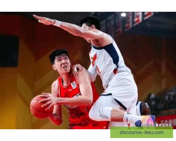 广东超级联赛精彩对决全程回顾球员表现与关键瞬间解析